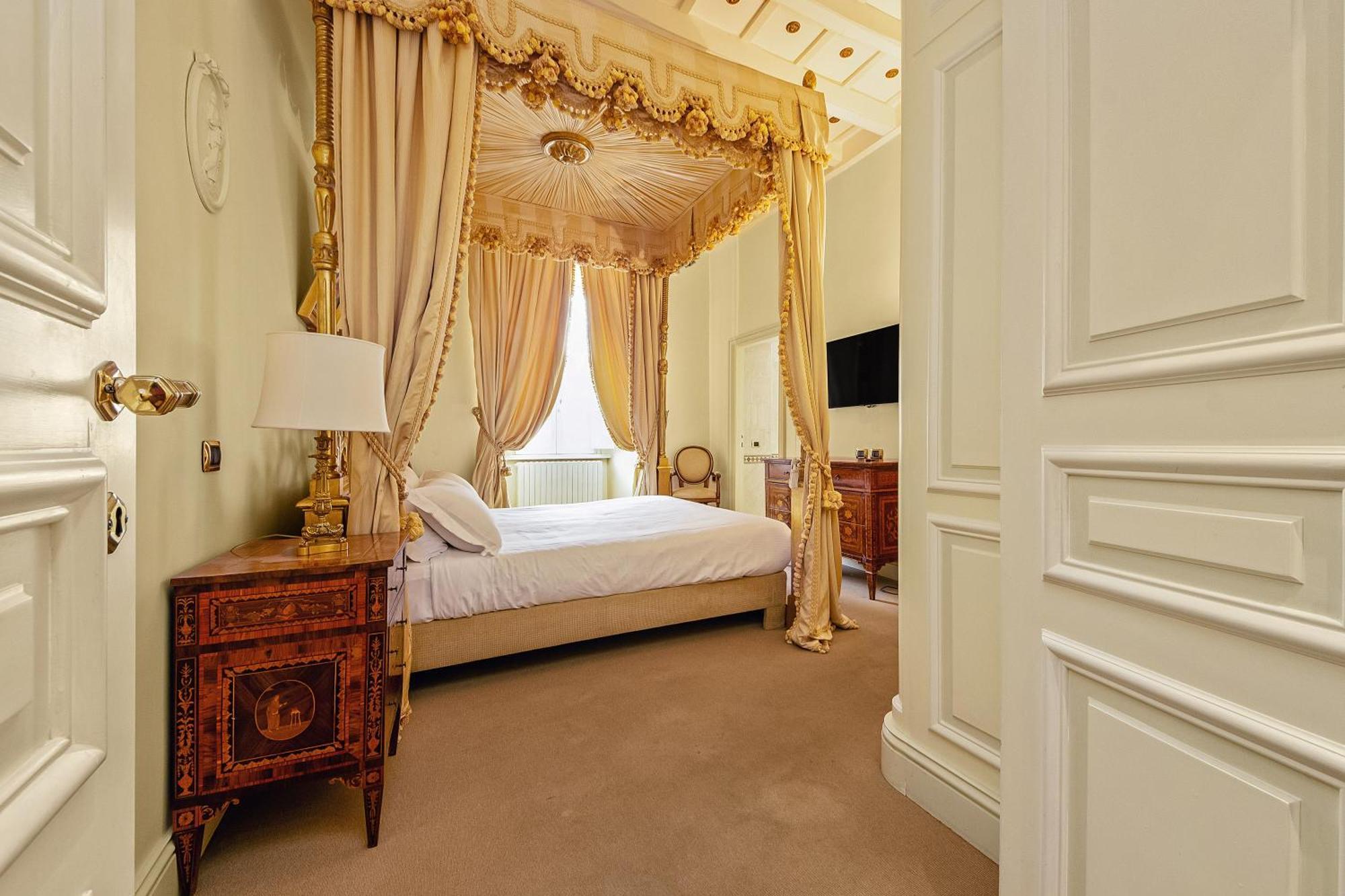 Apartment Ych-magnifica Residenza A Campo De Fiori Rome